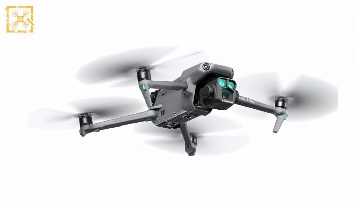 Квадрокоптер DJI Mavic 3 Pro with DJI RC (CP.MA.00000654.01, CP.MA.00000656.01)