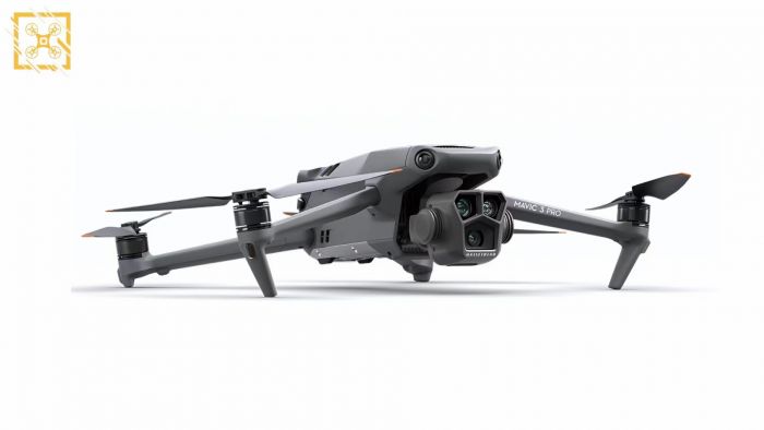 Квадрокоптер DJI Mavic 3 Pro with DJI RC (CP.MA.00000654.01, CP.MA.00000656.01)